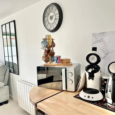 ô Volets Verts, House 70 M 2, Sleeps 6 Pouzauges