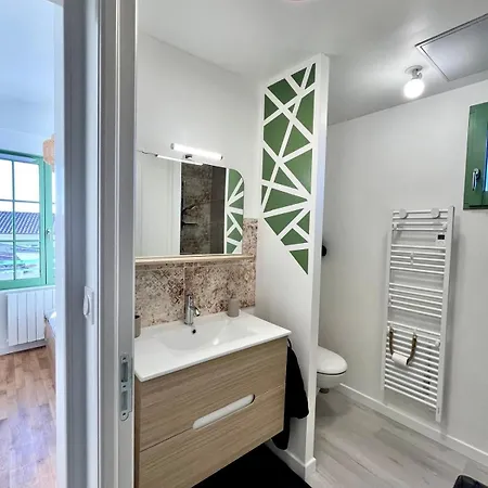 Hébergement de vacances ô Volets Verts, House 70 M 2, Sleeps 6 Pouzauges