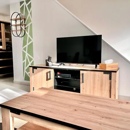 ô Volets Verts, House 70 M 2, Sleeps 6 Hébergement de vacances Pouzauges
